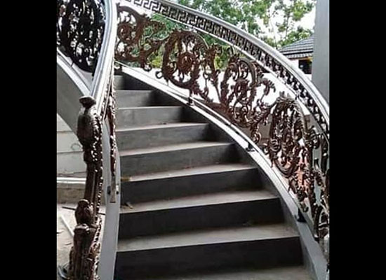 Pagar Klasik Palembang, Bengkel las Kharisma Baja, Jasa konstruksi dan bangunan. bengkel las, kharisma baja, pagar baja, pagar klasik, pagar balkon, reling tangga, tralis, baja ringan